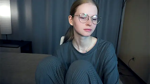 ToyaPletz live sex cam
