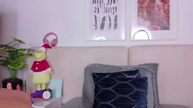 SaritaBratz live sex cam