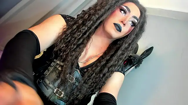 DominaAurumXXX live sex cam