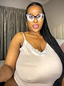 Bustygoddess32 live sex cam