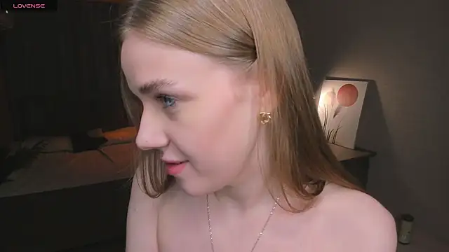 OdellaFrake live sex cam