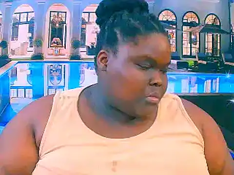 EbonyHotBuns live sex cam