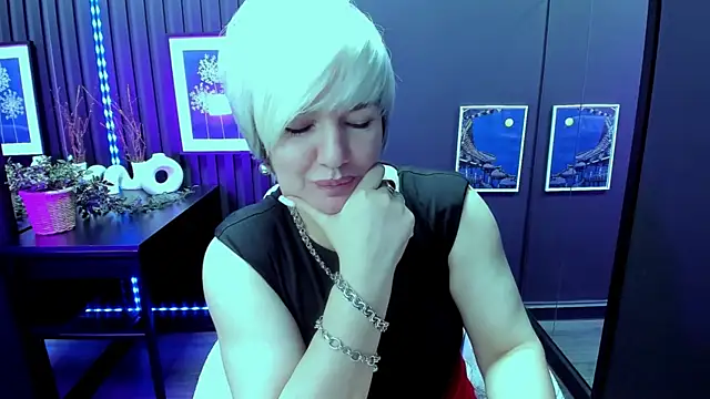 CarmenSoft live sex cam