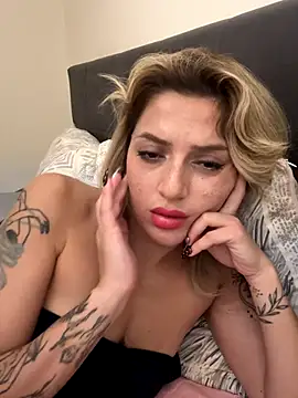 yaprakmericc live sex cam