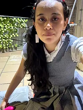 l0lita_sweet live sex cam