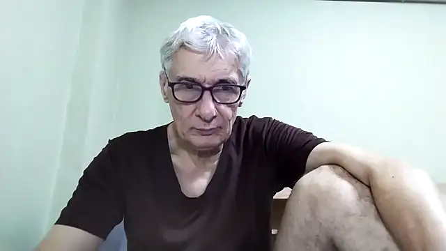 BIGUNCUTHARDCOCK live sex cam