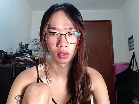 AsianFuckBuddies live sex cam