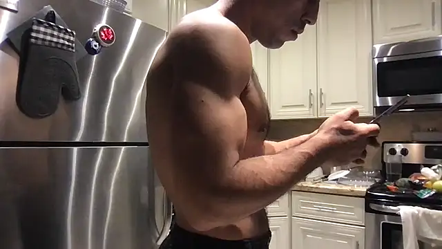 BigGuyMuscle live sex cam