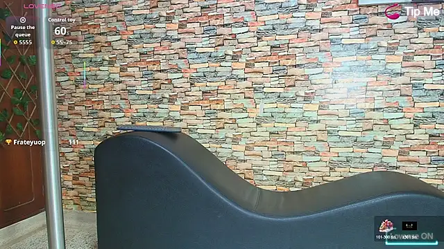 couple_lovelyds live sex cam