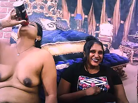 IndianSexyLady4u live sex cam