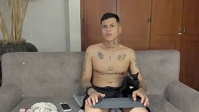 jamesinked_ live sex cam