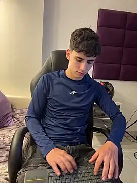 AdrianRinaldi live sex cam