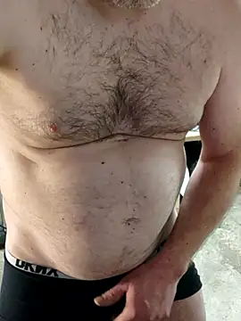 IronedTitan live sex cam