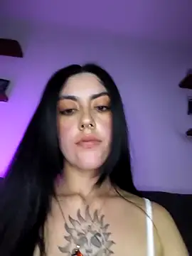 Mazikeen-- live sex cam