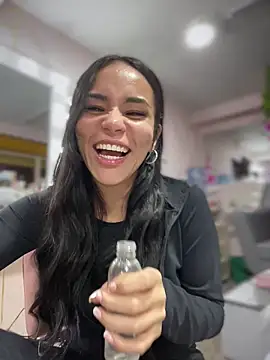 Naatalia live sex cam