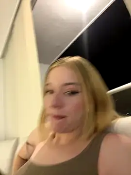 NicoleCut live sex cam