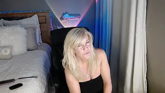 Lenaxox live sex cam