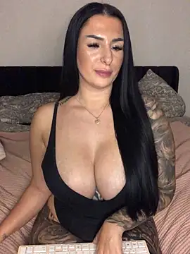 Mia-Bremer live sex cam