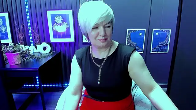 CarmenSoft live sex cam