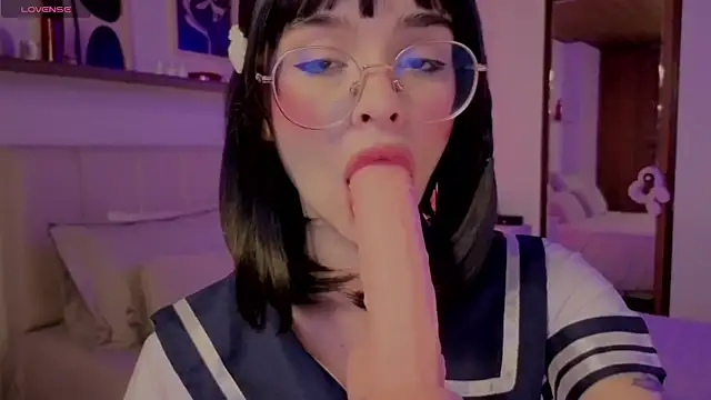 Roxxy_mora live sex cam