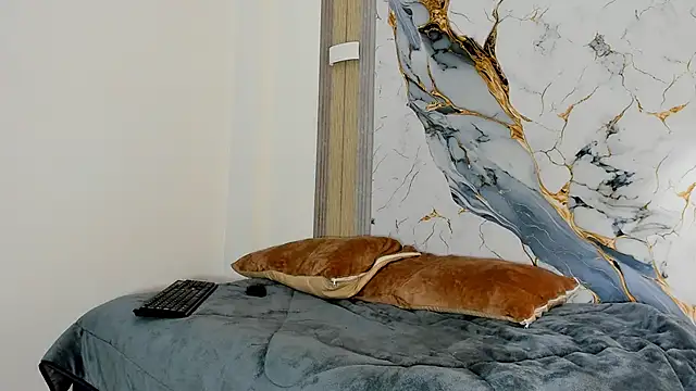 Aleja_Dollx live sex cam