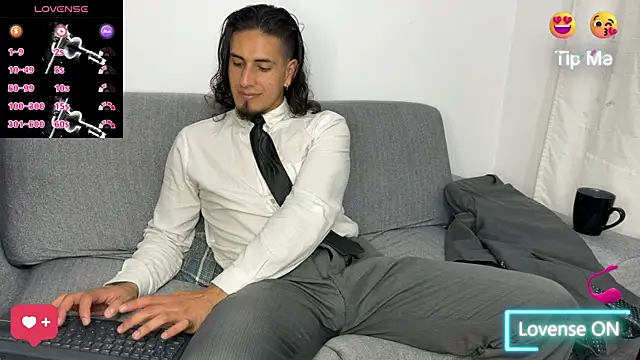 Tom_blunt96 live sex cam