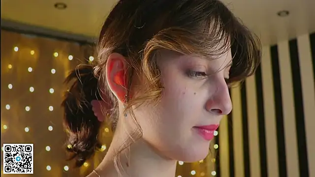 LorinaMaffitt live sex cam