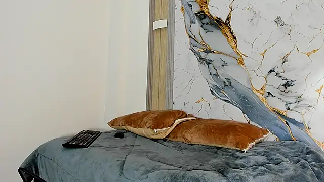 Aleja_Dollx live sex cam