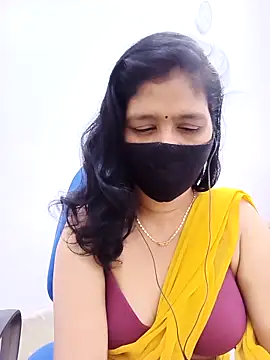 Lucky-Deepthi live sex cam
