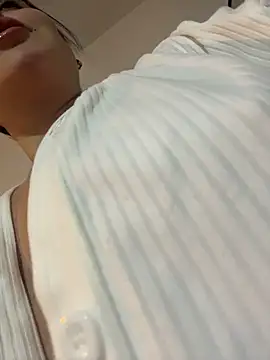 sukhakunis1 live sex cam