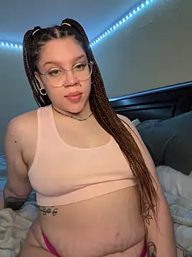 QueenNuttCollector live sex cam