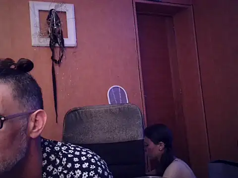 Lia_Y_PatrickX live sex cam