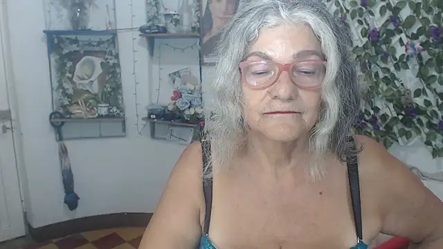 FunnyGrandma live sex cam