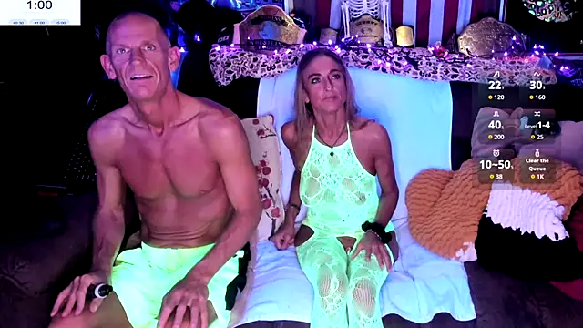 ShannNikkii420 live sex cam