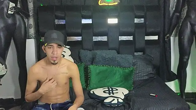 Horny_Duo0 live sex cam