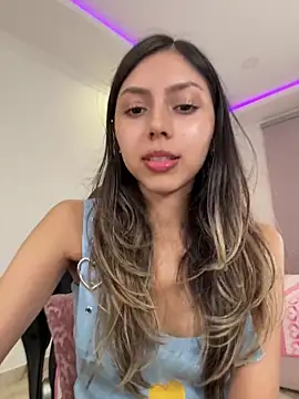 MissBecka_ live sex cam