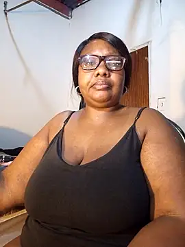 YELLOW_BONE live sex cam