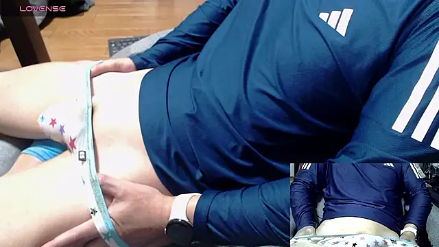 Yasu2000 live sex cam