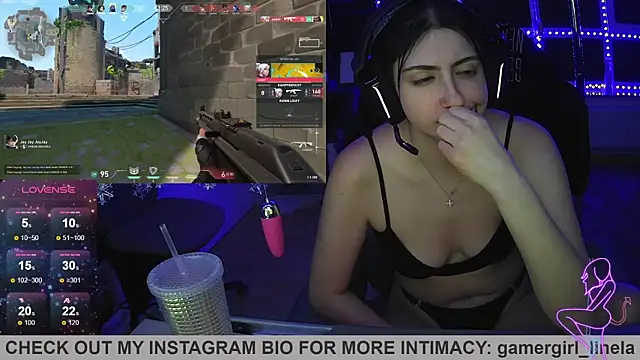 Gamergirl-Linela live sex cam