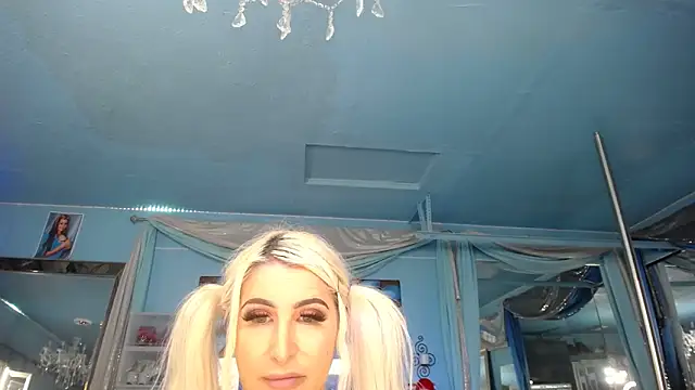 ADRIANNA_FOX live sex cam