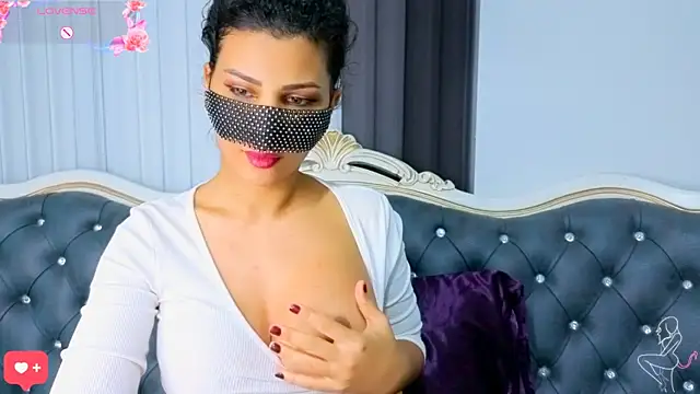 Turkish-Latina live sex cam