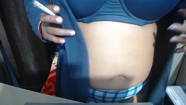 Shanvi_ live sex cam