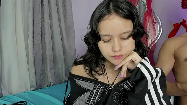 Laura_and_Kevin live sex cam