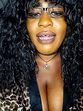 AmazonianMistress live sex cam