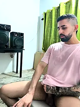 giannis090 live sex cam