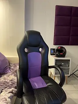 AdrianRinaldi live sex cam