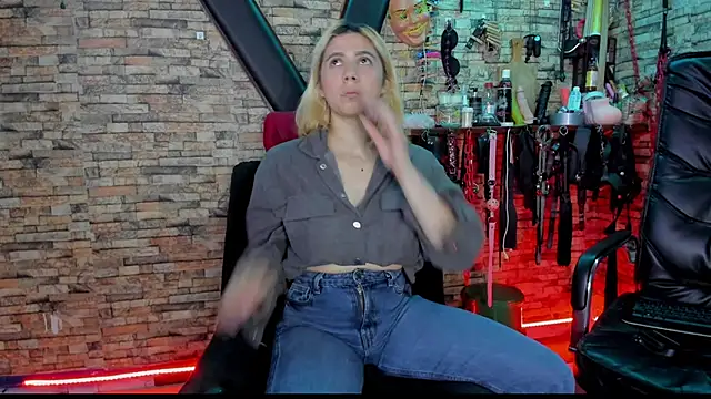 Liltildeman_moon live sex cam