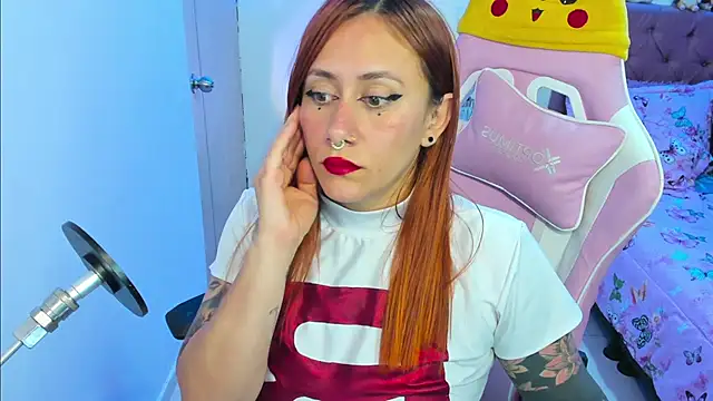 Luna_Paris_ live sex cam