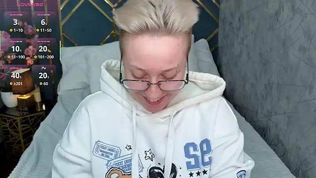 AlexandraGreen live sex cam