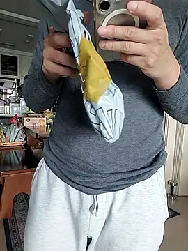 Woonee1680 live sex cam